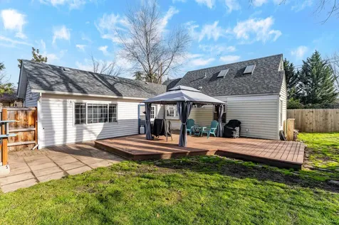 1288 S Columbus Avenue Medford OR 97501