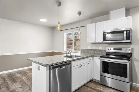7829 Jacqueline Way White City OR 97503