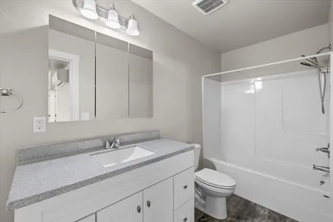 7829 Jacqueline Way White City OR 97503