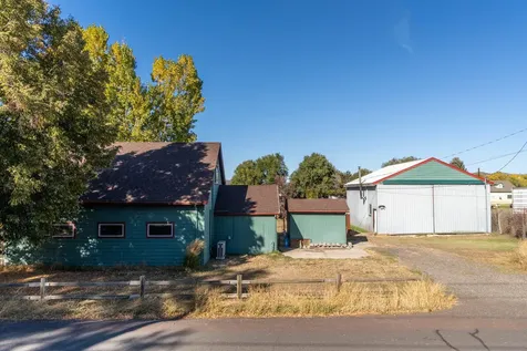 1627 SE Lynn Boulevard Prineville OR 97754