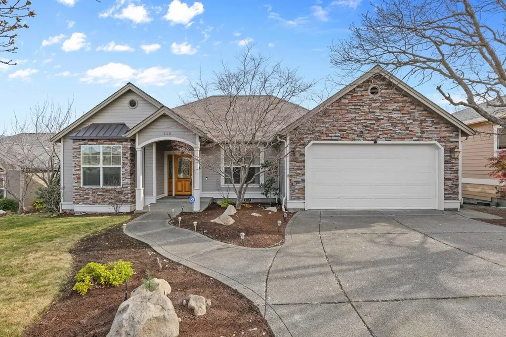 610 Sutton Place Ashland OR 97520