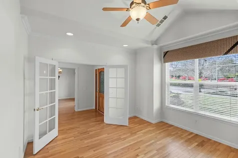 610 Sutton Place Ashland OR 97520