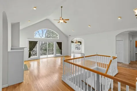 610 Sutton Place Ashland OR 97520