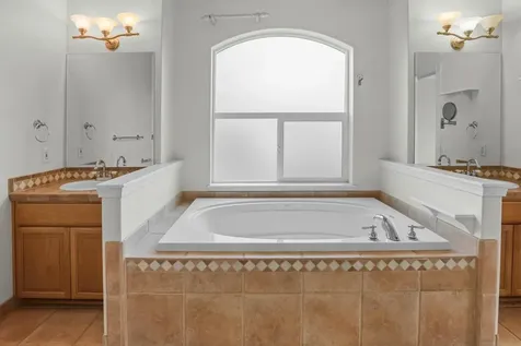 610 Sutton Place Ashland OR 97520