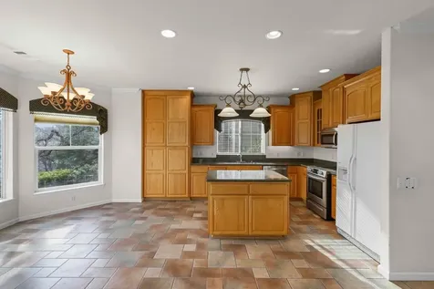 610 Sutton Place Ashland OR 97520