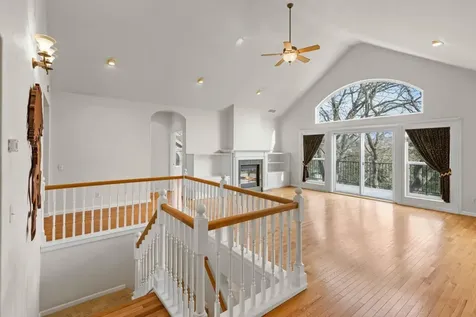 610 Sutton Place Ashland OR 97520
