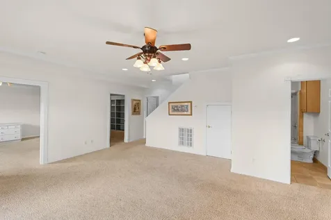 610 Sutton Place Ashland OR 97520
