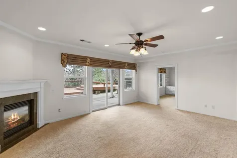 610 Sutton Place Ashland OR 97520