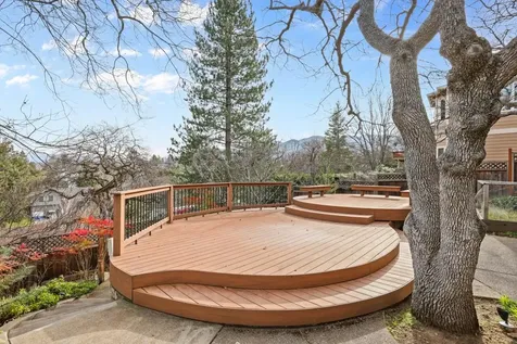 610 Sutton Place Ashland OR 97520