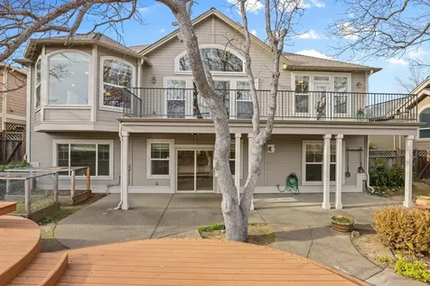 610 Sutton Place Ashland OR 97520