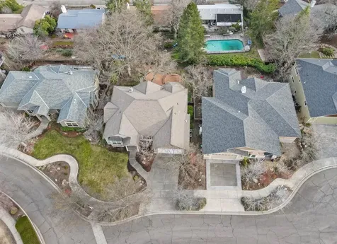 610 Sutton Place Ashland OR 97520