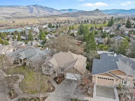 610 Sutton Place Ashland OR 97520