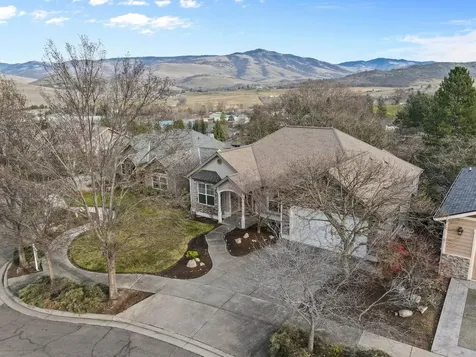 610 Sutton Place Ashland OR 97520