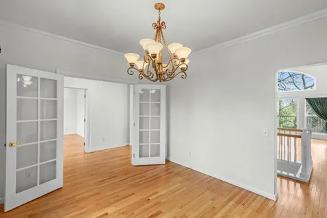 610 Sutton Place Ashland OR 97520