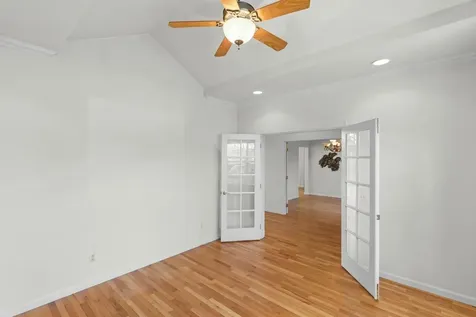 610 Sutton Place Ashland OR 97520