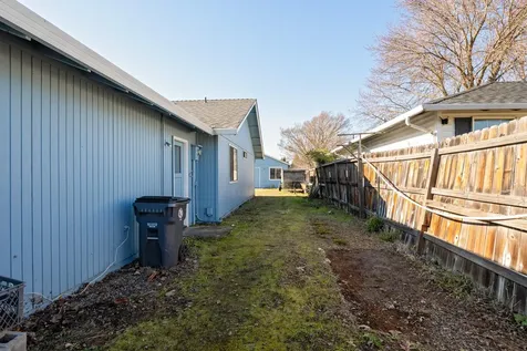 3063 Nettie Way Medford OR 97504