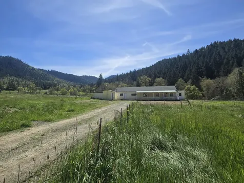 1065 Panther Gulch Road Williams OR 97544