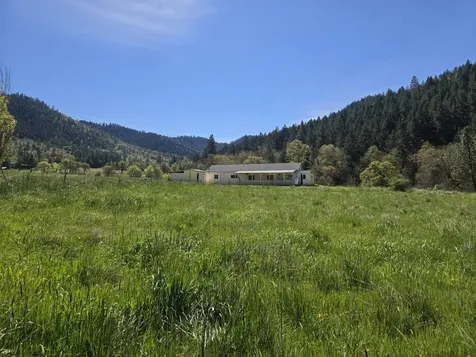 1065 Panther Gulch Road Williams OR 97544