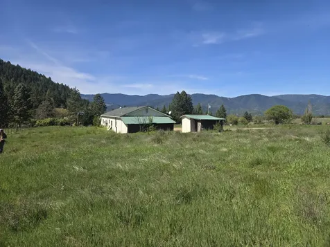 1065 Panther Gulch Road Williams OR 97544