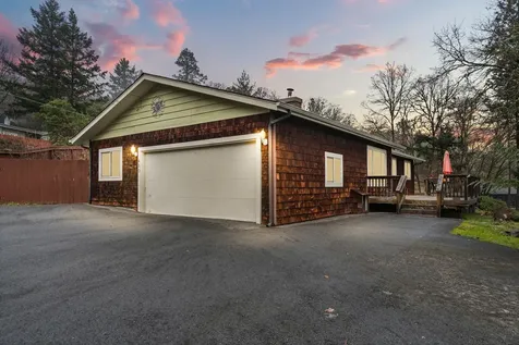 450 Crestview Loop Grants Pass OR 97527