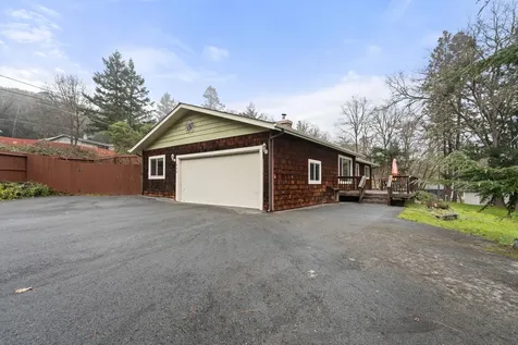 450 Crestview Loop Grants Pass OR 97527