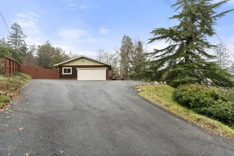 450 Crestview Loop Grants Pass OR 97527
