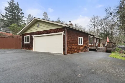 450 Crestview Loop Grants Pass OR 97527