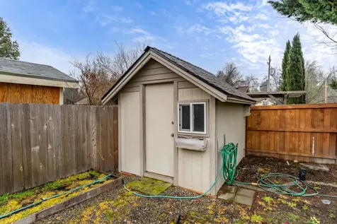 2719 SW Garden Meadow Drive Grants Pass OR 97527