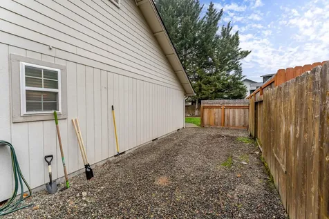 2719 SW Garden Meadow Drive Grants Pass OR 97527