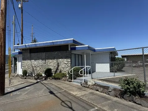 990 S Front Street Central Point OR 97502