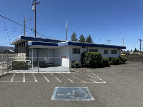990 S Front Street Central Point OR 97502
