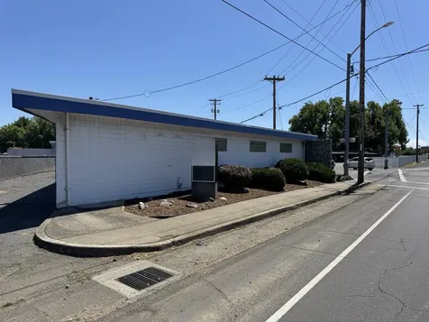 990 S Front Street Central Point OR 97502