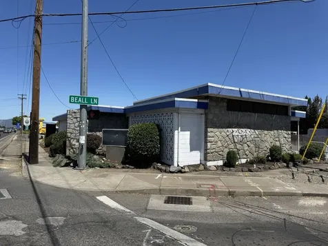 990 S Front Street Central Point OR 97502