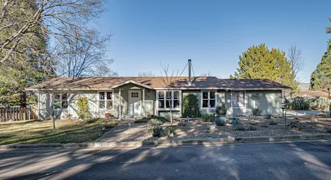 2015 Mae Street Ashland OR 97520
