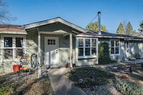2015 Mae Street Ashland OR 97520