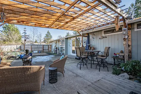 2015 Mae Street Ashland OR 97520