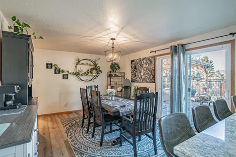 2015 Mae Street Ashland OR 97520