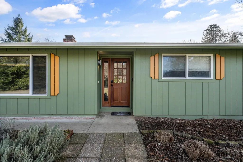 427 Lofland Lane Williams OR 97544