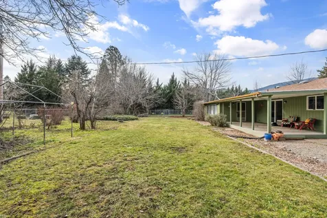 427 Lofland Lane Williams OR 97544