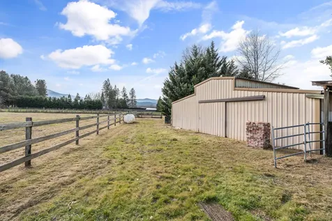 427 Lofland Lane Williams OR 97544