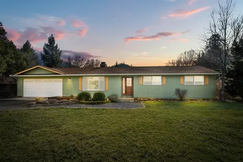 427 Lofland Lane Williams OR 97544