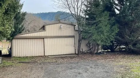 427 Lofland Lane Williams OR 97544