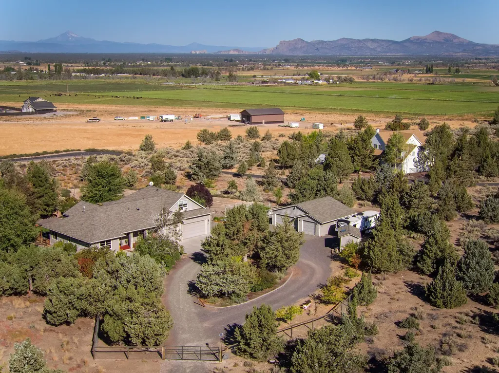 11173 SW Yates Court Powell Butte OR 97753
