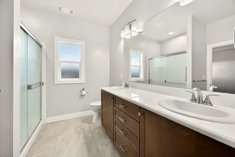 436 Cheney Loop Central Point OR 97502