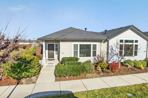 436 Cheney Loop Central Point OR 97502