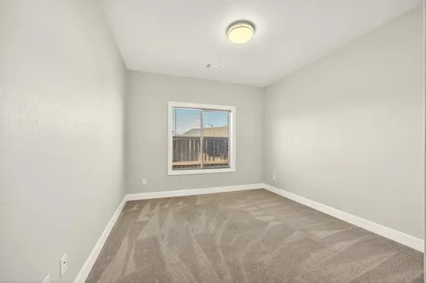 436 Cheney Loop Central Point OR 97502