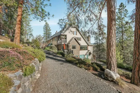 309 Granite Street Ashland OR 97520