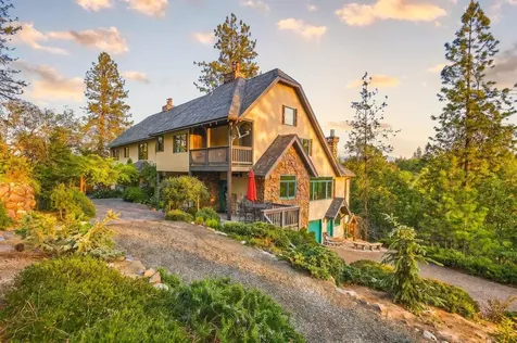 309 Granite Street Ashland OR 97520