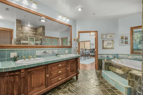 309 Granite Street Ashland OR 97520
