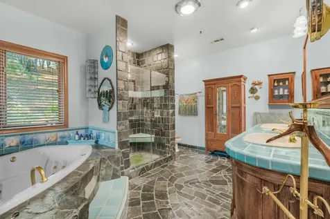 309 Granite Street Ashland OR 97520